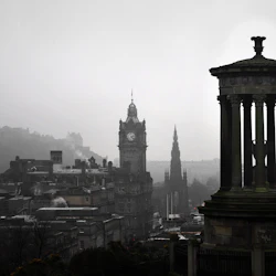 Edinburgh: City Audio Guide App for Your Smartphone 4