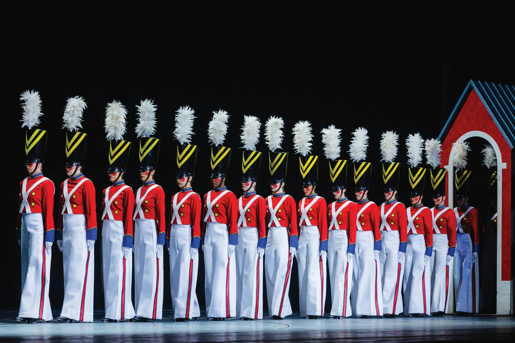 New York City: Christmas Spectacular Starring the Radio City Rockettes® - Photo 12