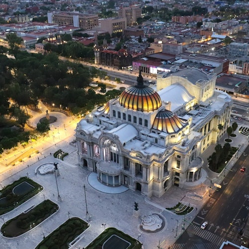 Palaces of Mexico City: Guided Walking Tour