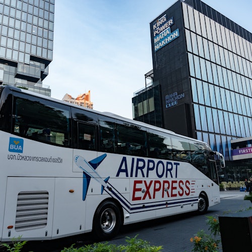 Bangkok: Traslado en autobús de Bangkok al aeropuerto de Suvarnabhumi (BKK)