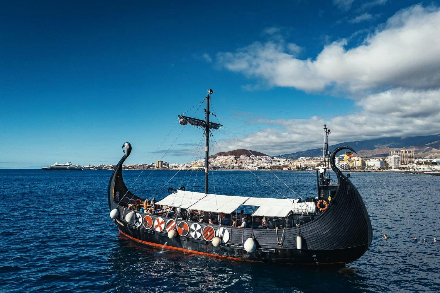 Los Cristianos: Crociera Viking Tenerife Ragnarok — 6