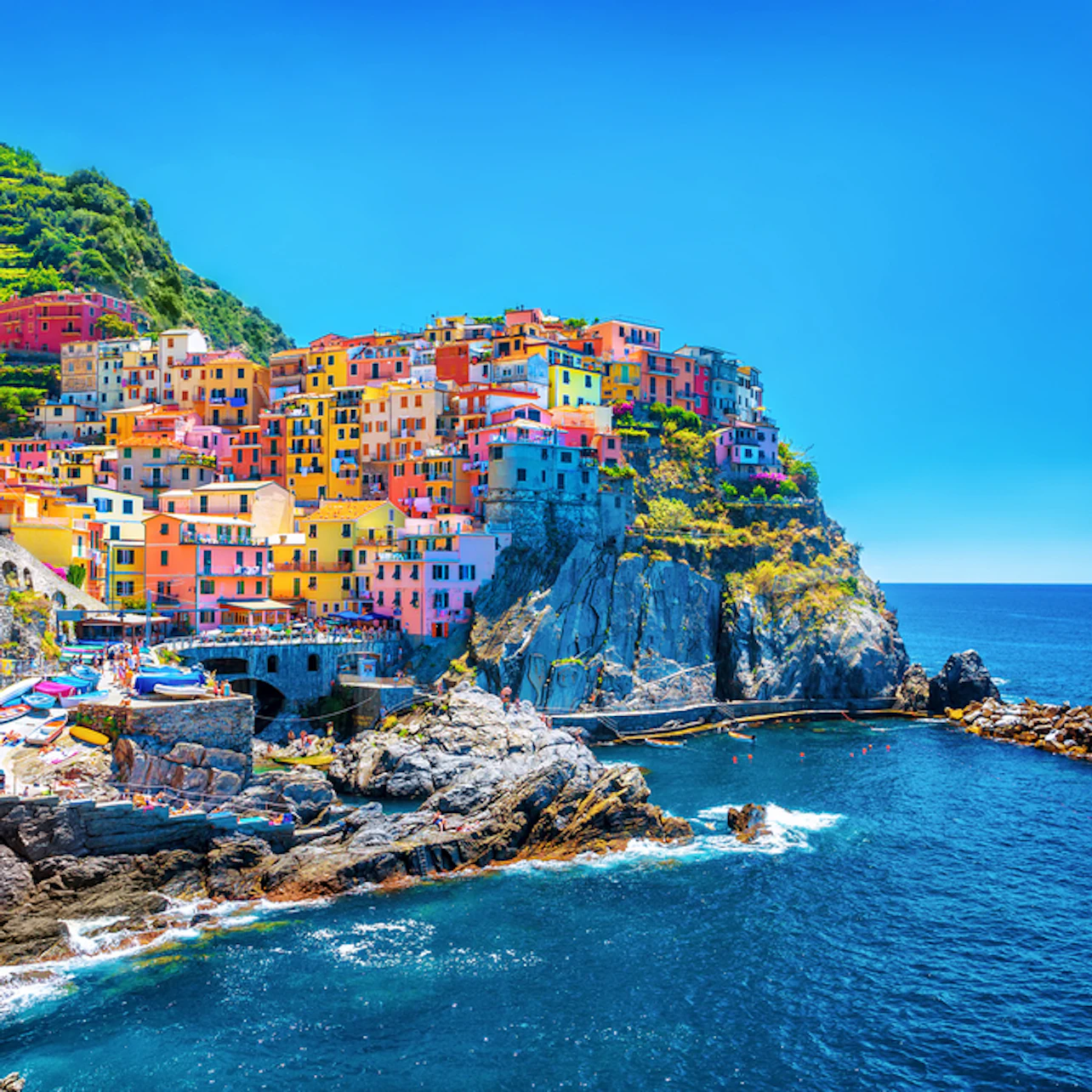 Excursión en barco por Cinque Terre + Snorkel + Comida en Monterosso