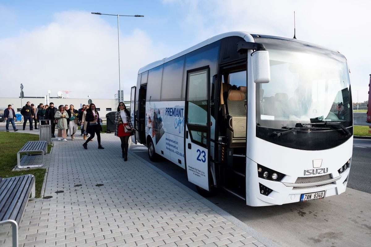 プラハ発：チェスキー・クルムロフへの1日旅行