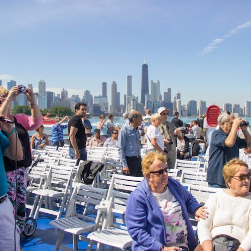 Chicago: 90-Minute Architecture Tour on the Lake & River