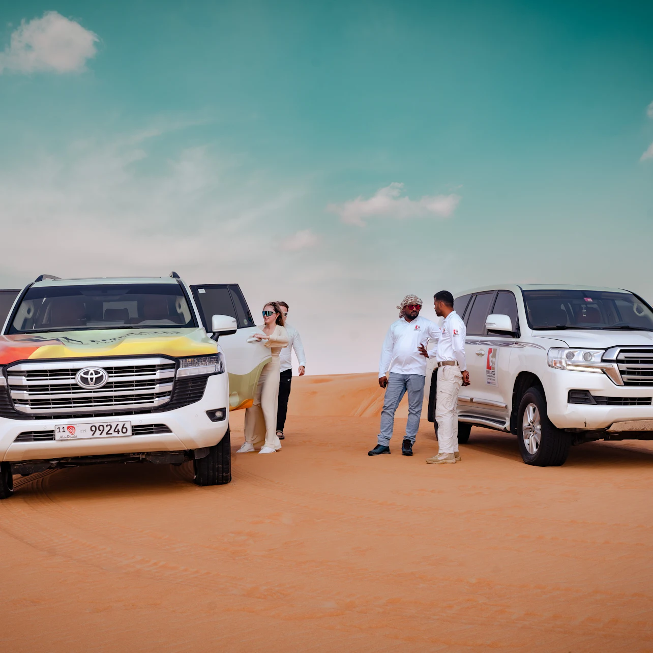 Abu Dhabi: Guided Liwa Desert Safari + Roundtrip Transfer + Lunch 4