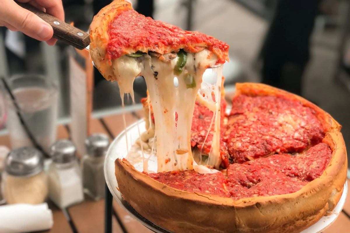 Chicago: Guided Gangsters & Food Walking Tour