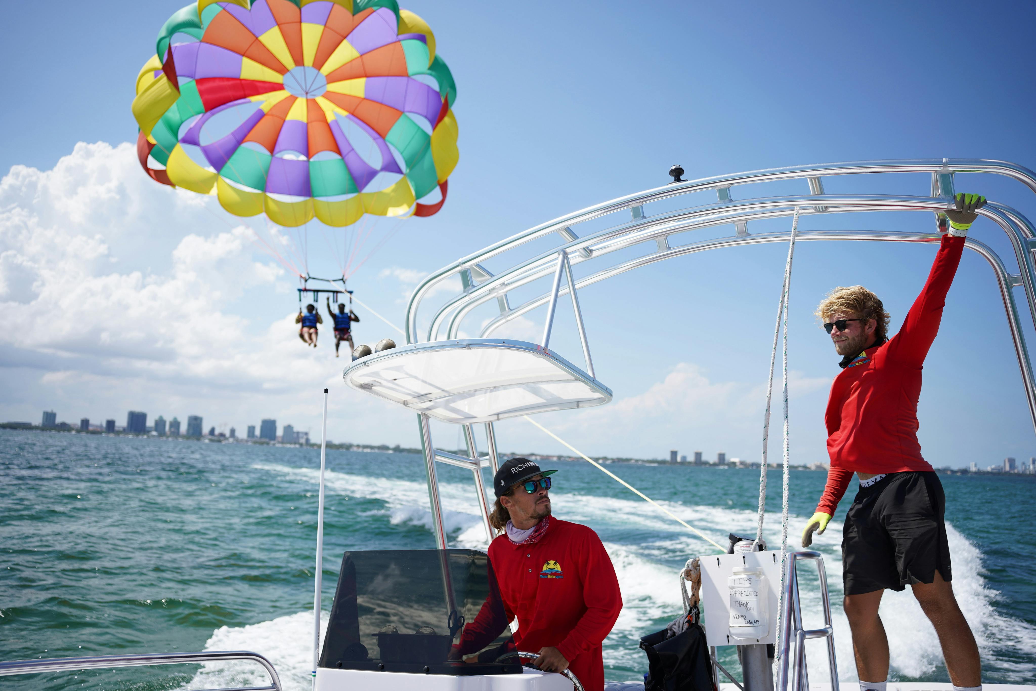 Miami: Parasailing Experience