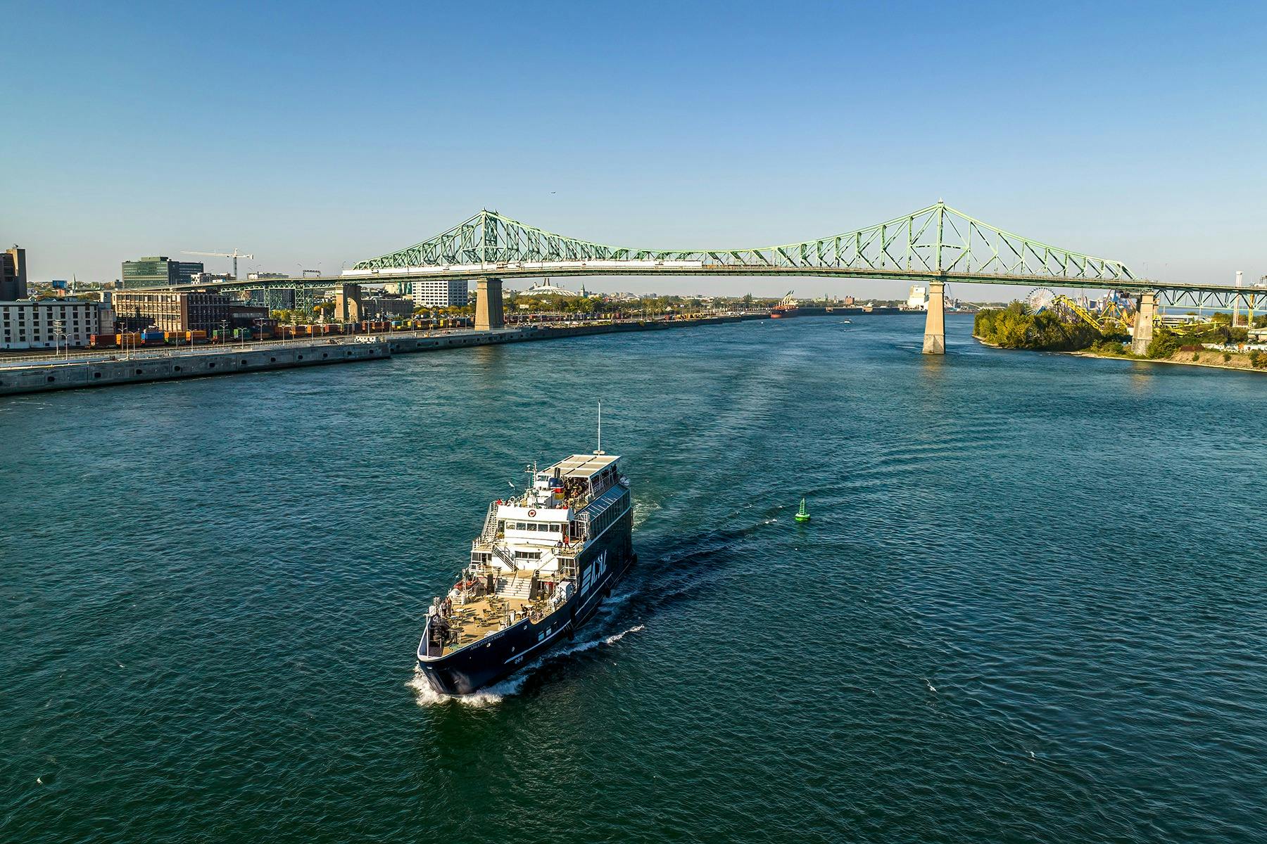 Montreal: Happy Hour River Cruise 2