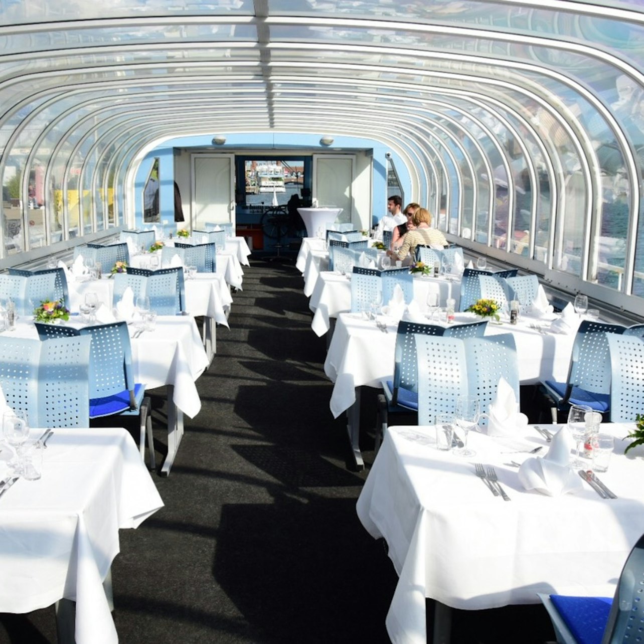Cena y crucero a bordo del MS Der Fliegende Holländer Berlin - Alojamientos en Berlín