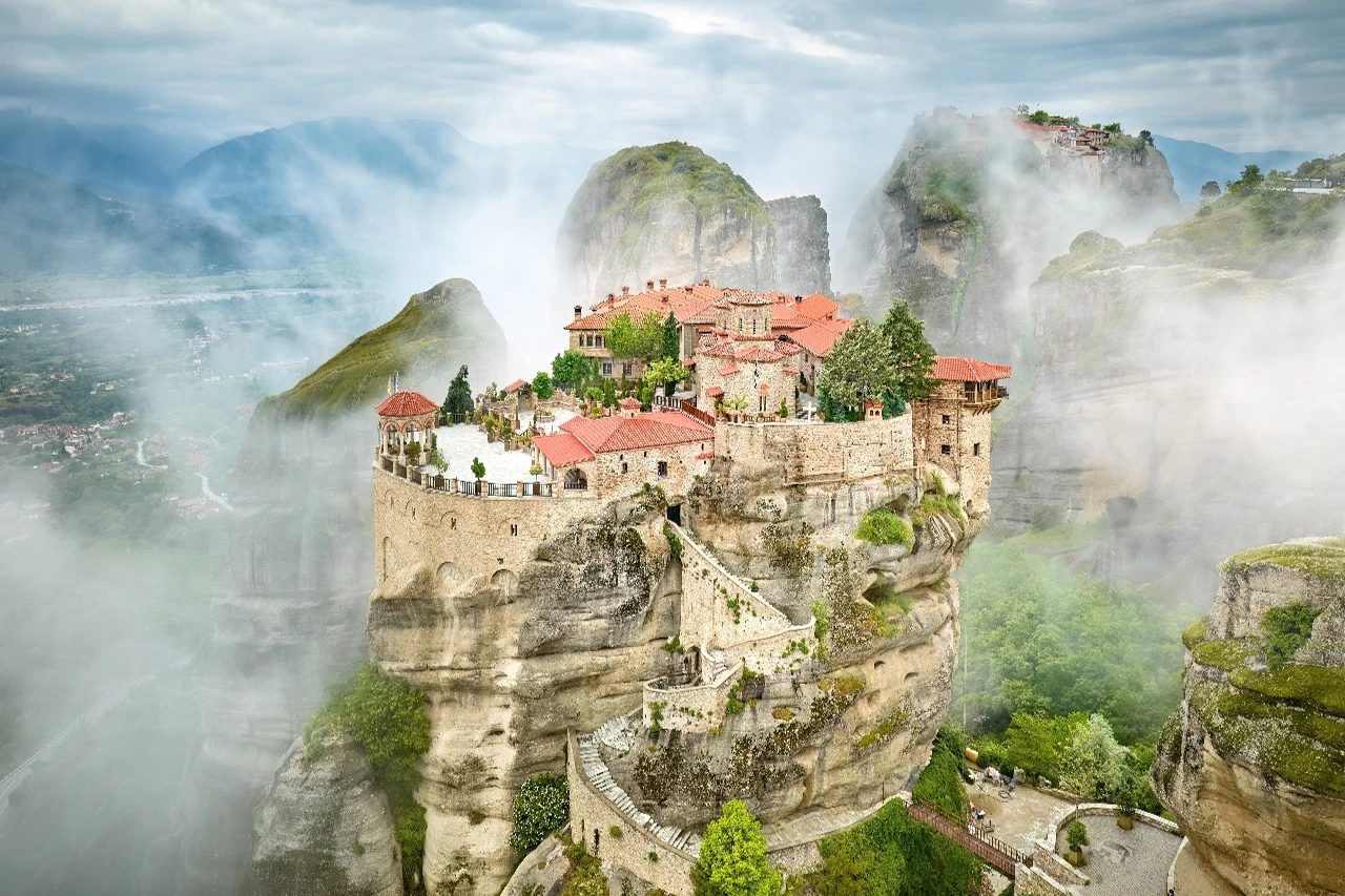 Meteora: Private Full-Day Guided Tour from Athens