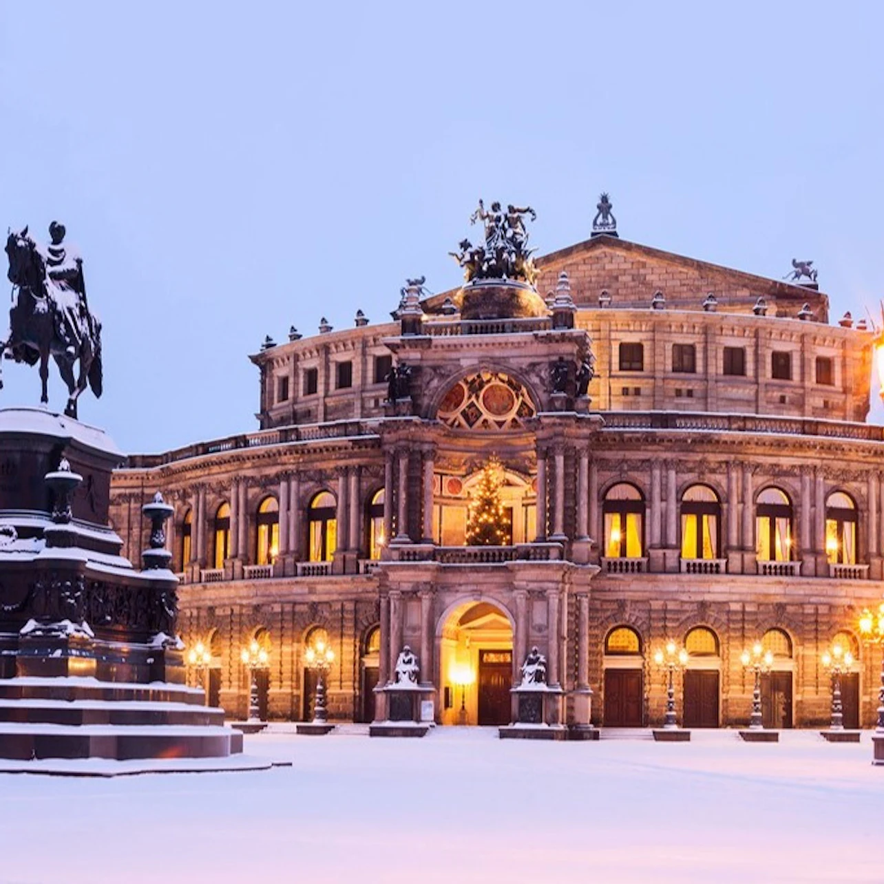 Semperoper: The Nutcracker Guided Family Tour in German