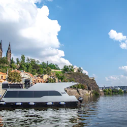 Prague: 3-Hr Private Boat Cruise with Unlimited Beer or Prosecco