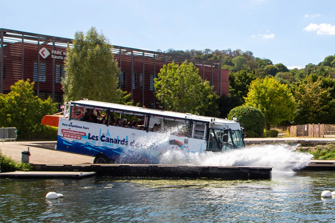 Seine River: Tour of Paris by Amphibious Bus