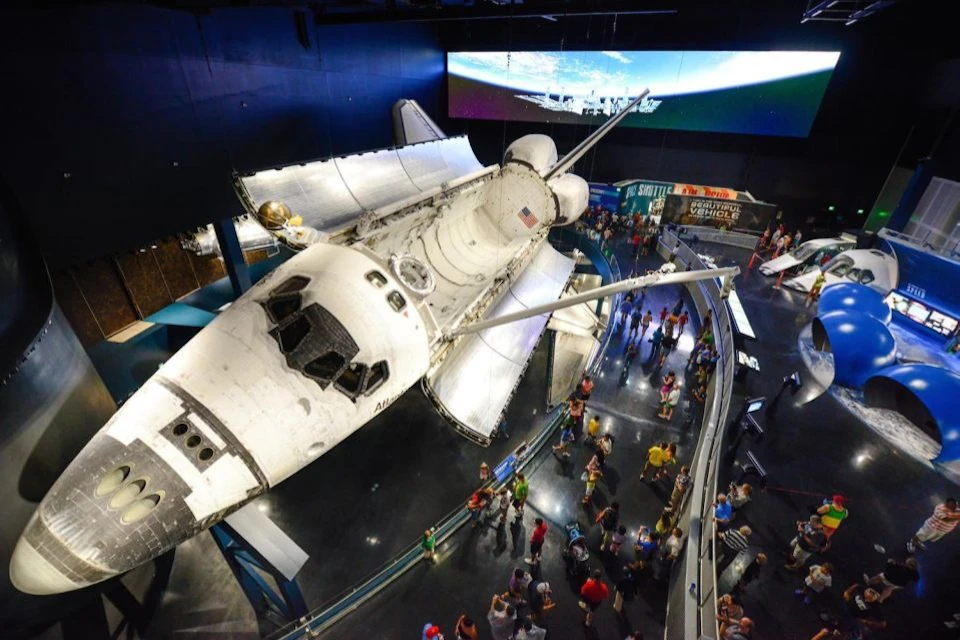 CHAT WITH AN ASTRONAUT