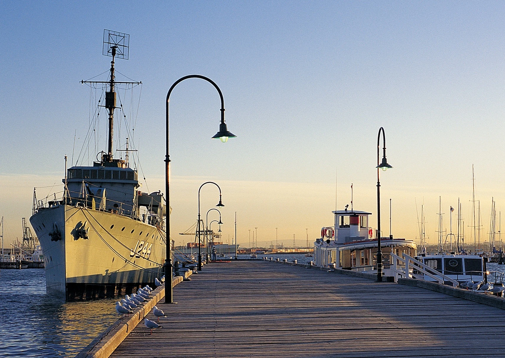 Williamstown: One-way or Roundtrip Ferry Ride From Melbourne