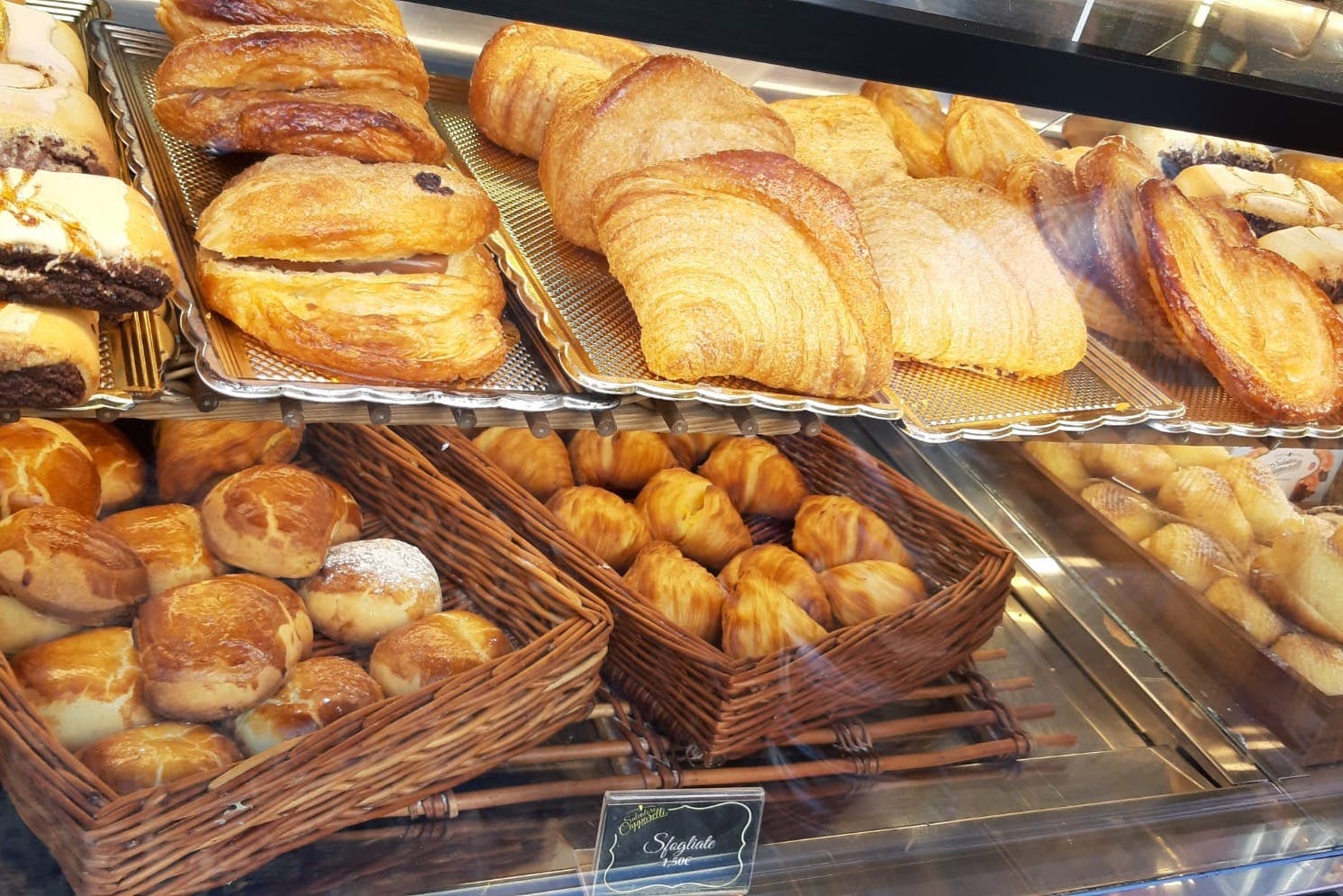 Sfogliatella