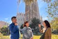Grup privat que explora els voltants de la Sagrada Família