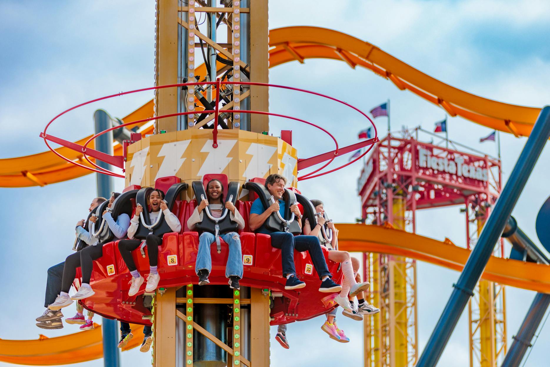 Six Flags Fiesta Texas: One Day Ticket 5