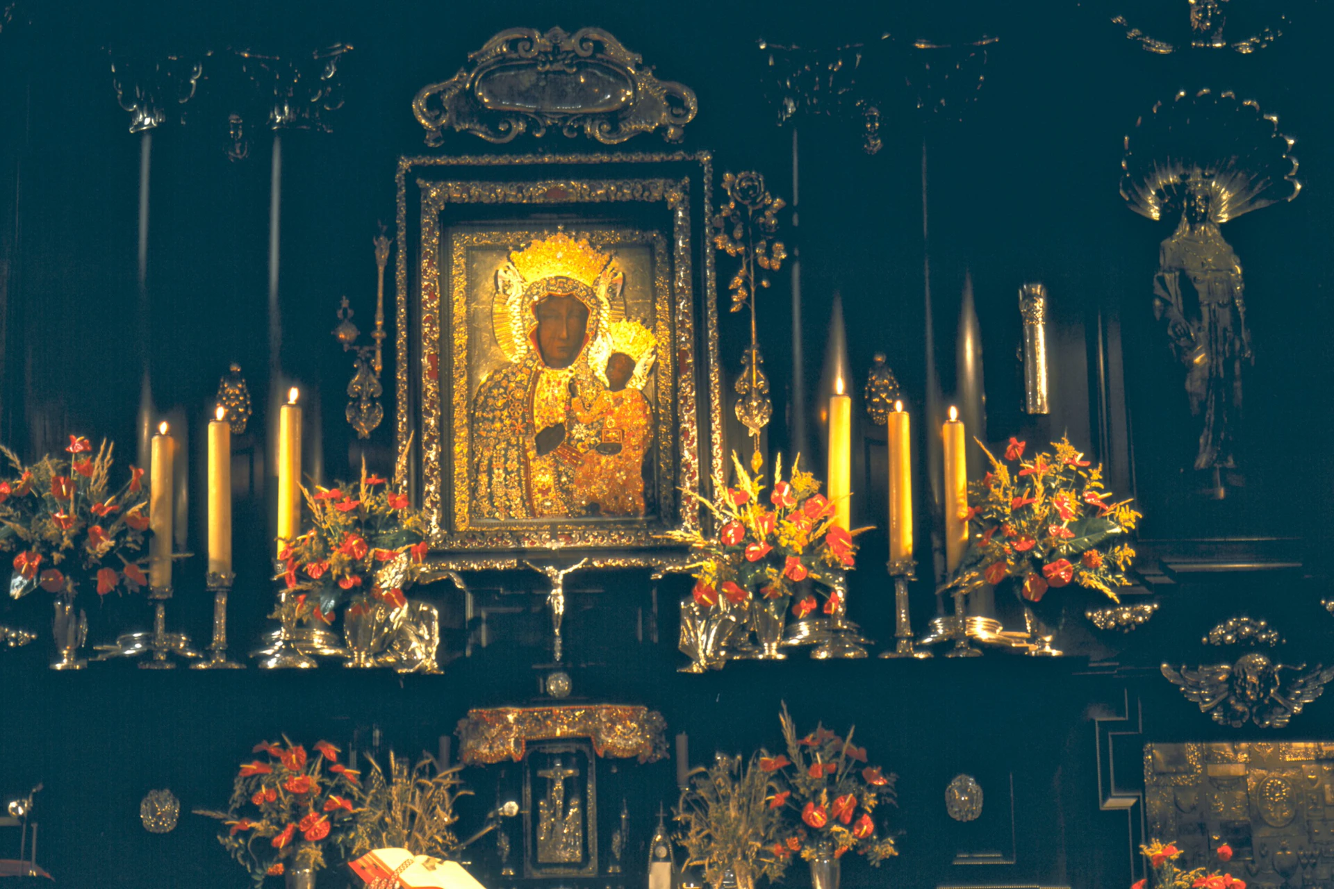 Pintura dentro de la iglesia