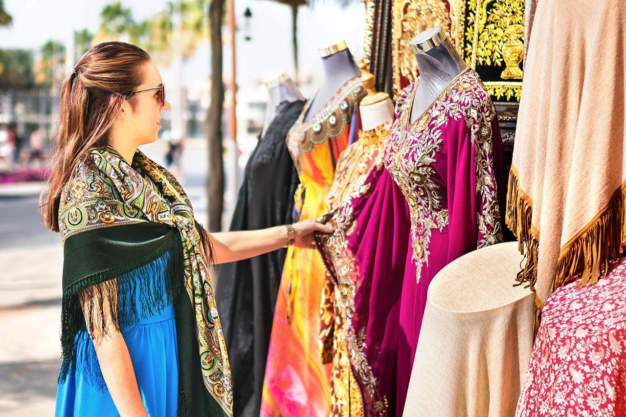 Endinsa't en la història a Al Seef: on la tradició es troba amb la modernitat. 🕌✨ # AlSeefJourney# Exploració sense temps