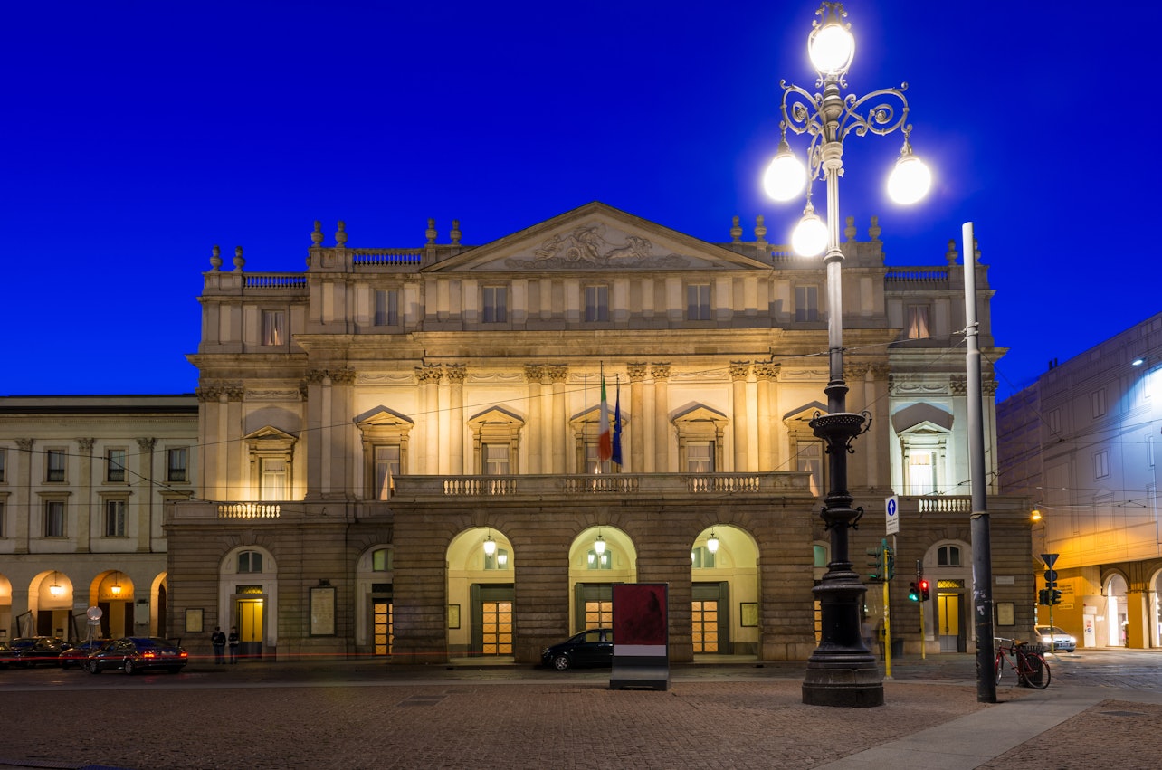 La Scala: Visita guiada del Teatro + Museo - Alojamientos en Milán