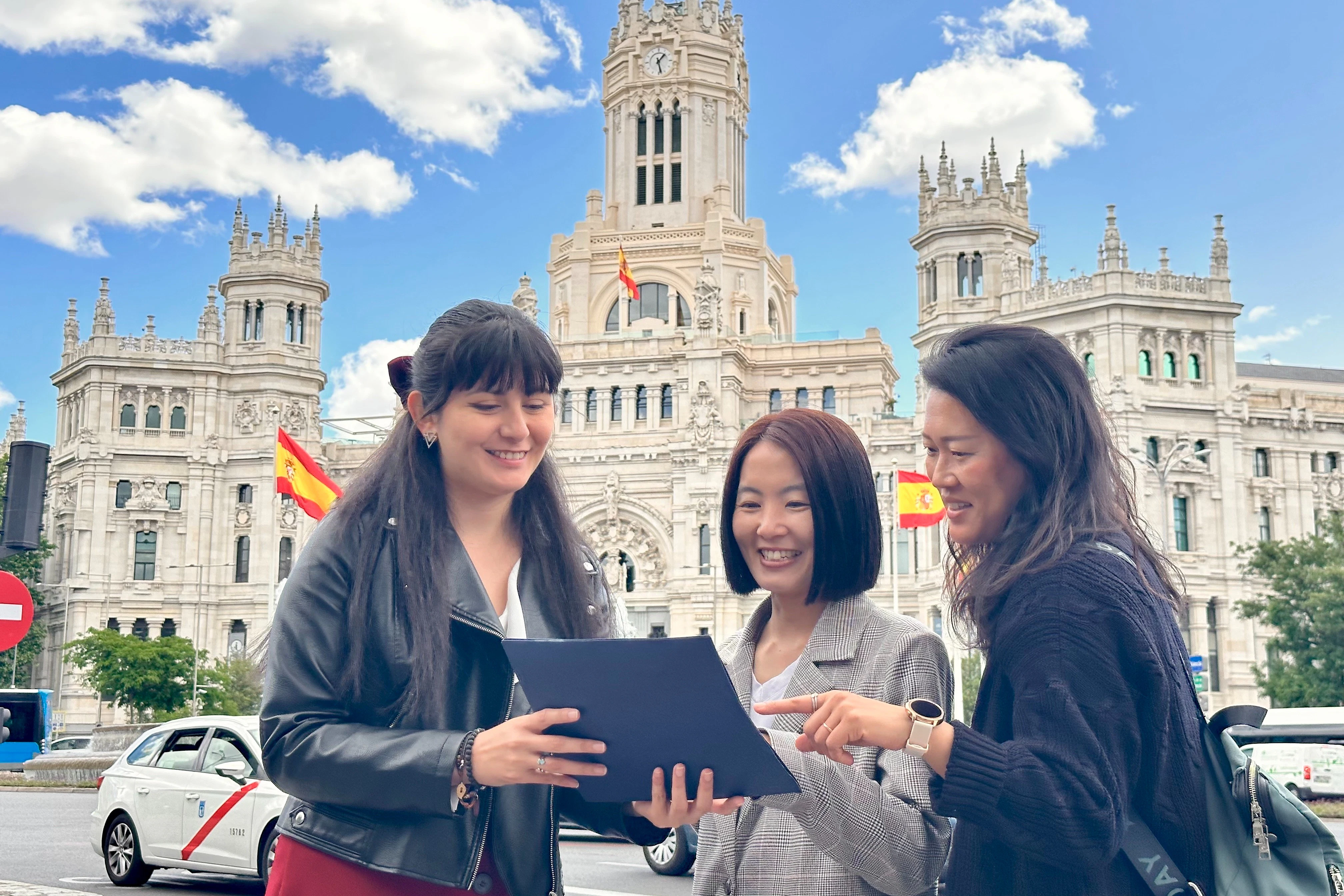 Madrid: Guided City Tour + Prado Museum & Royal Palace Fast Track Entry & Visit