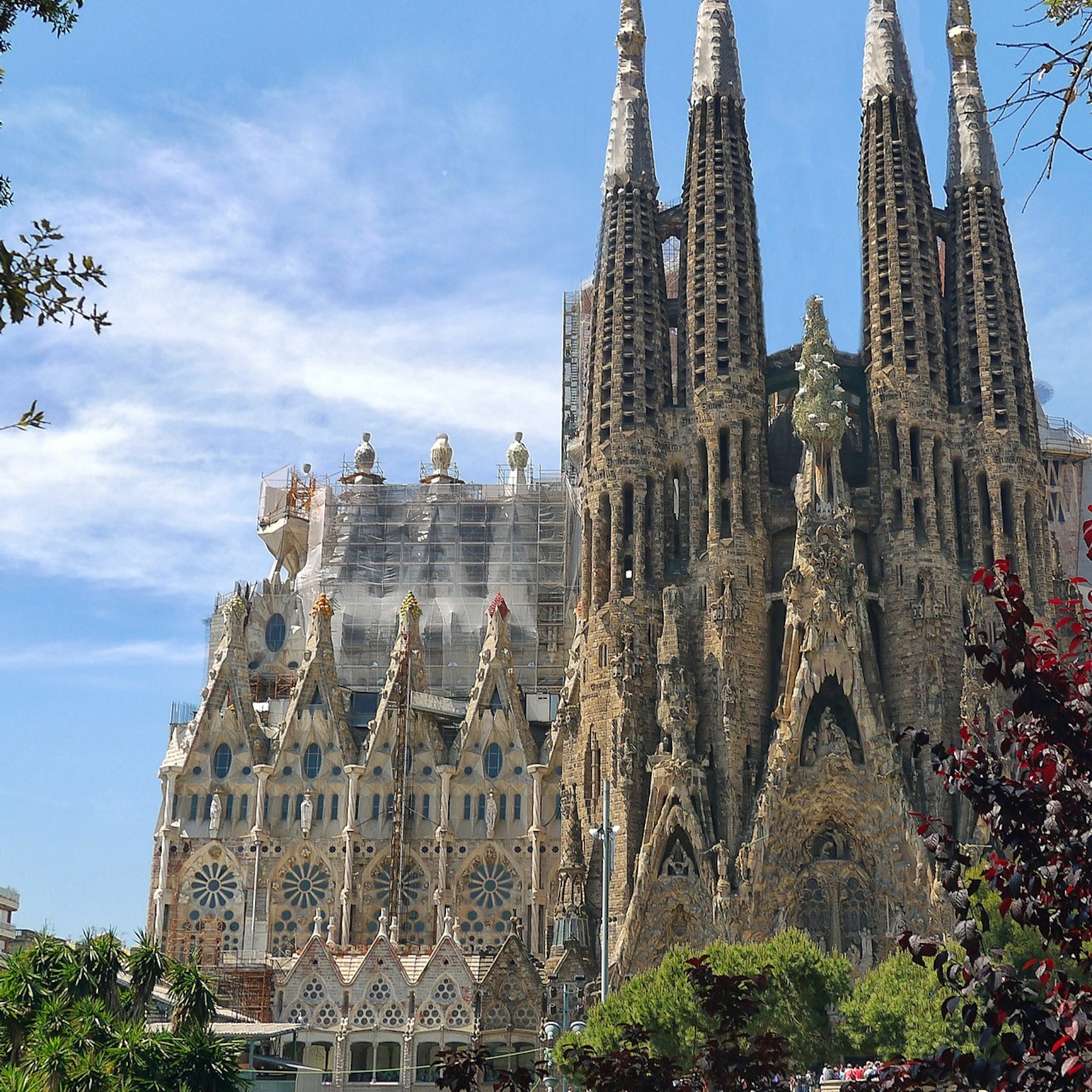 Sagrada Família: Tiquet sense cues + Visita guiada + Accés a la torre de la passió