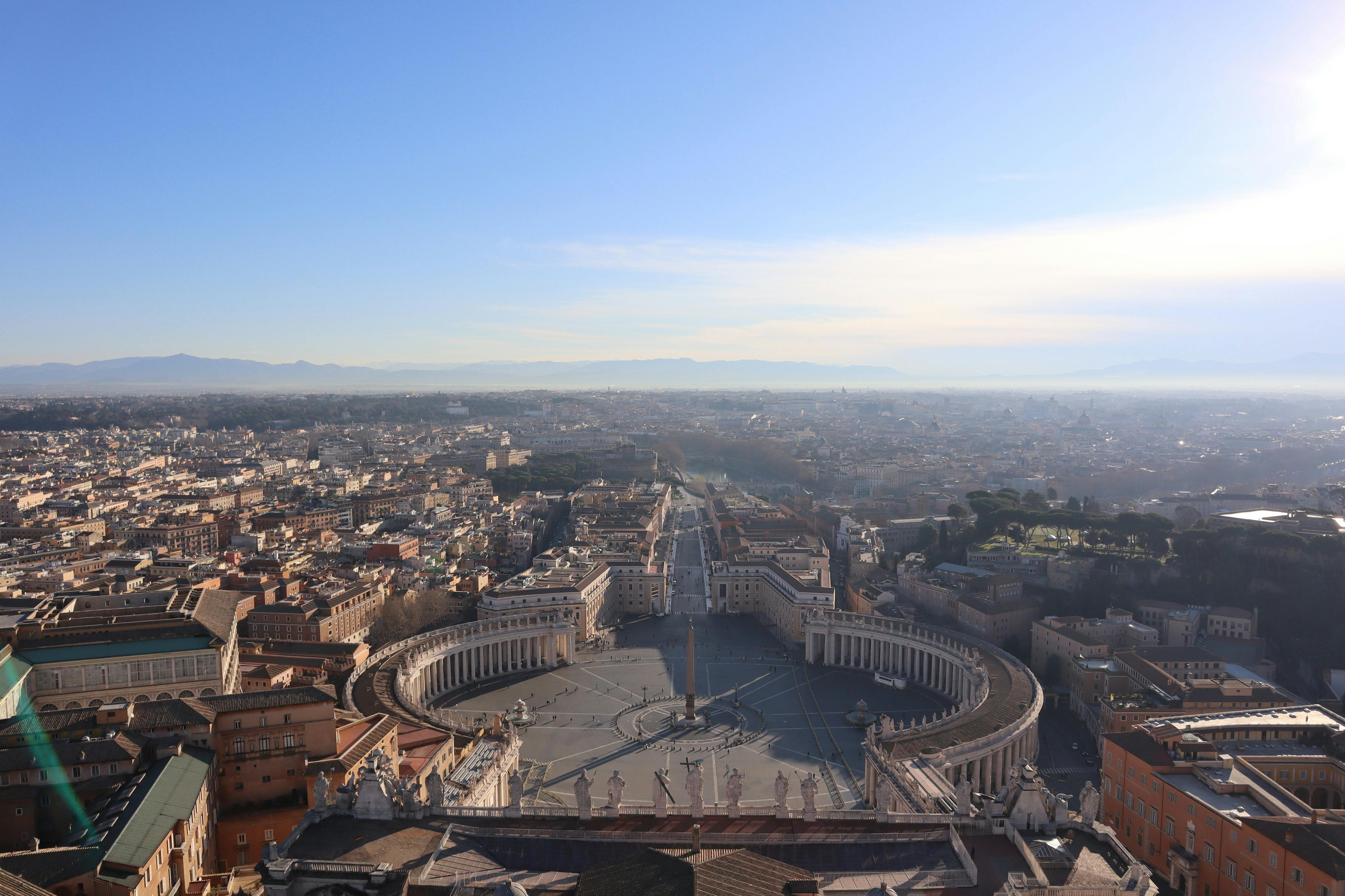 圣彼得大教堂穹顶和大教堂