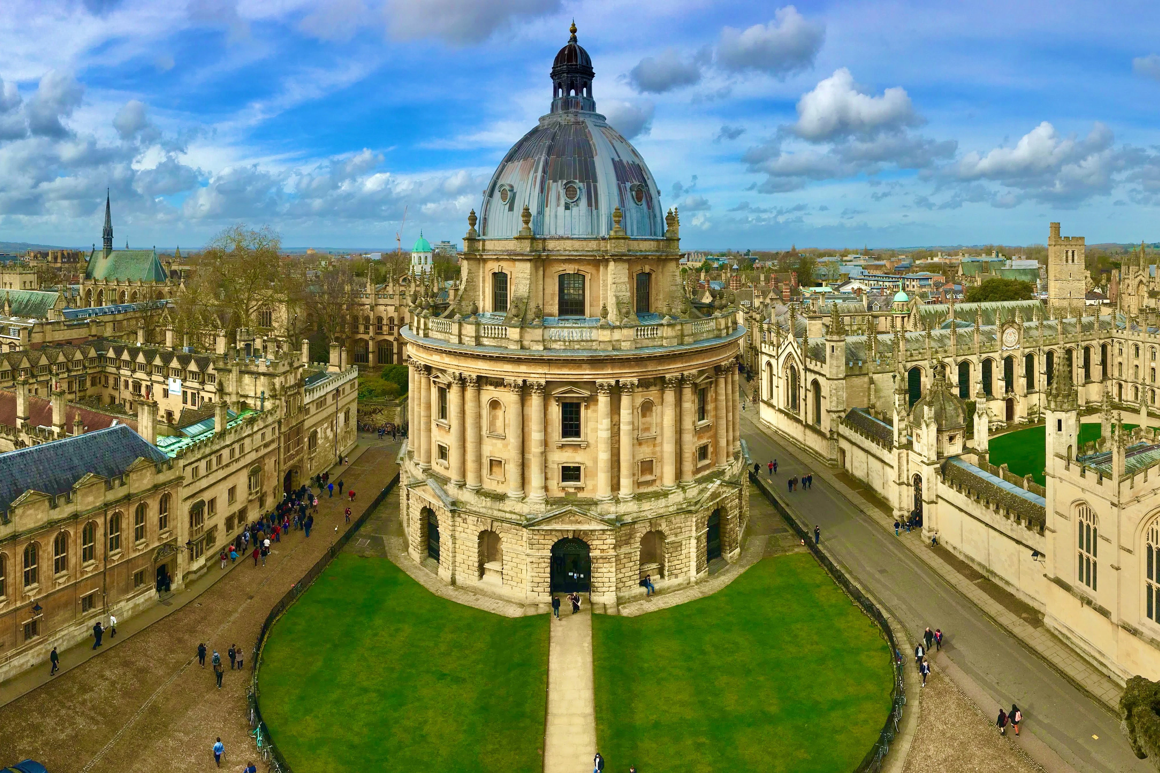 Cotswolds & Oxford: Guided Day Tour from London + Country Pub Lunch