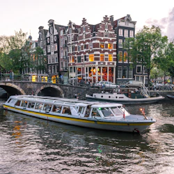 Amsterdam: Traditional Canal Cruise from Damrak 4