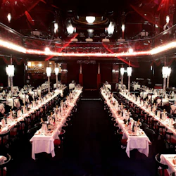Paradis Latin: Evening Cabaret Dinner and Show 5
