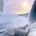 Niagarské vodopády v zimě.