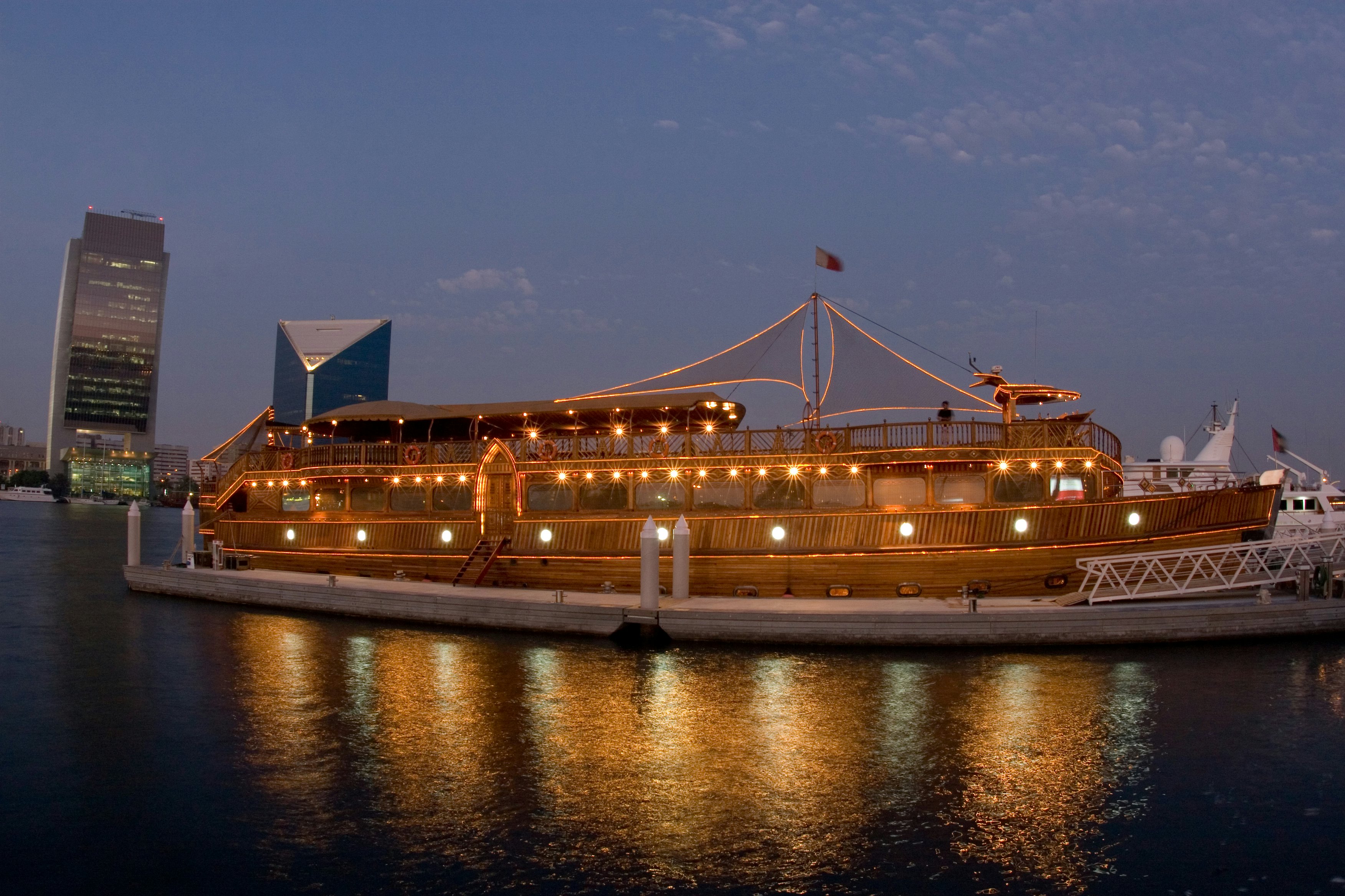 Dubai Cruises