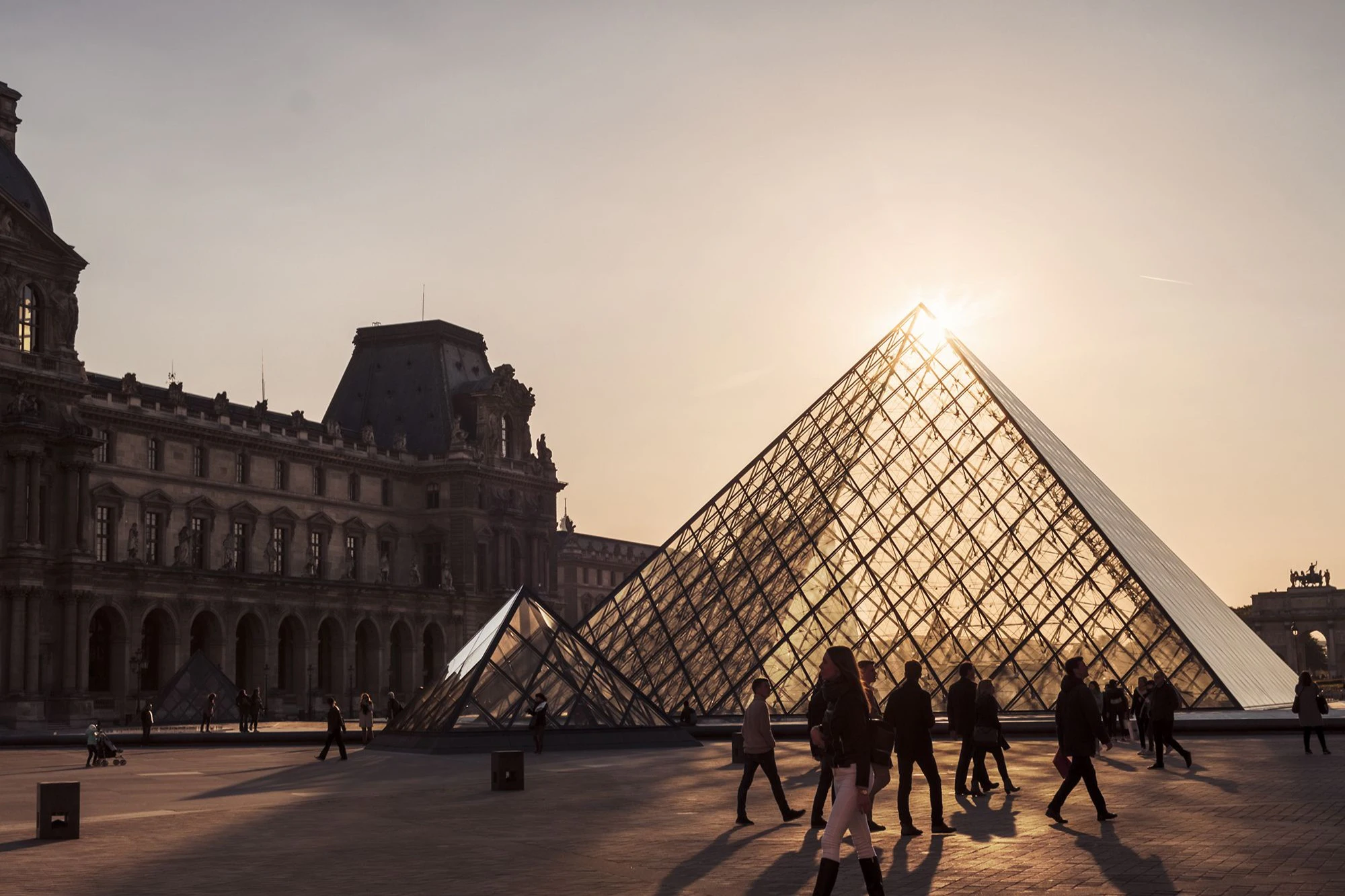 Louvre Museum: Dedicated Entry + Guided Evening Tour
