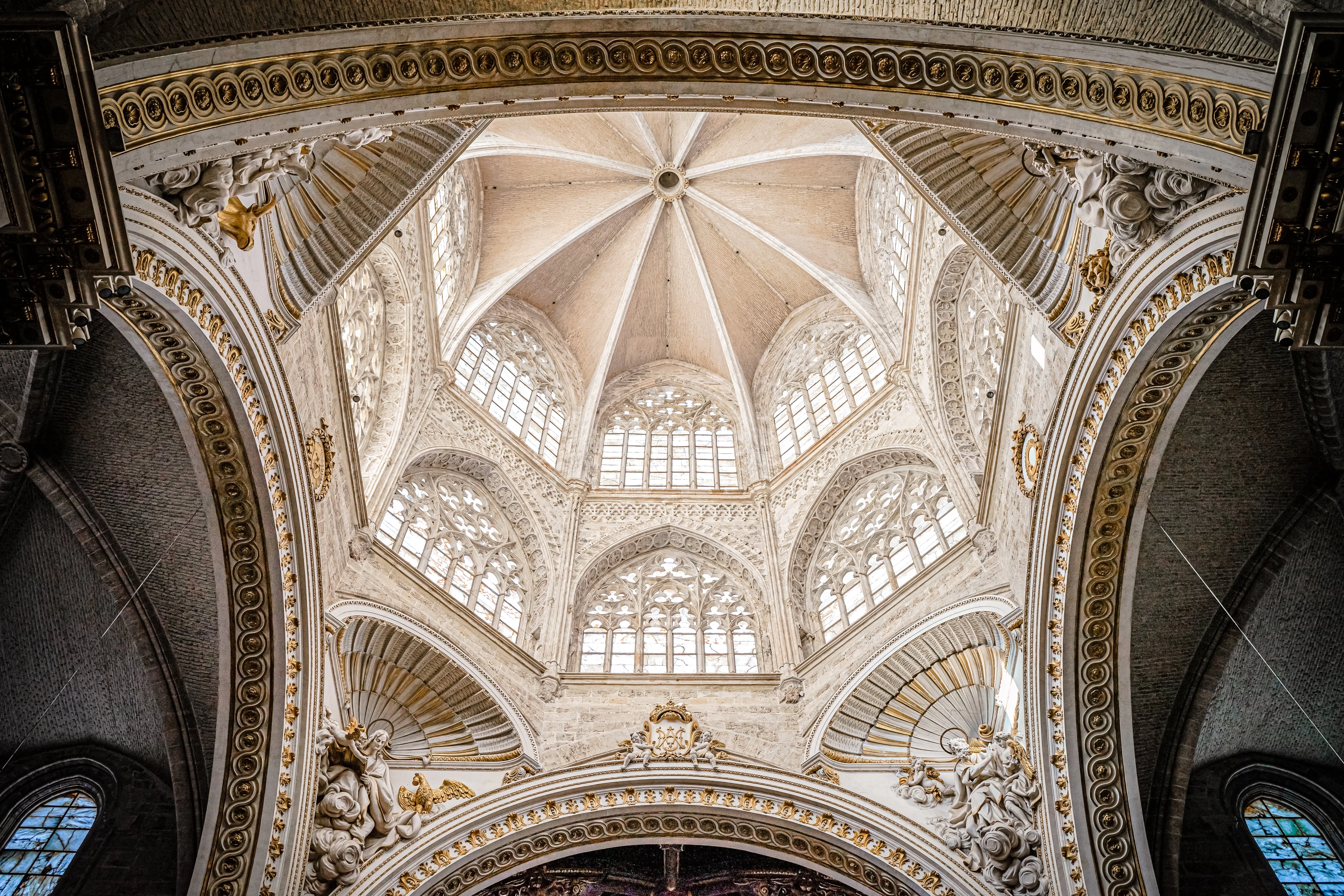 Silk Exchange, Church of San Nicolás & Cathedral: Guided Walking Tour