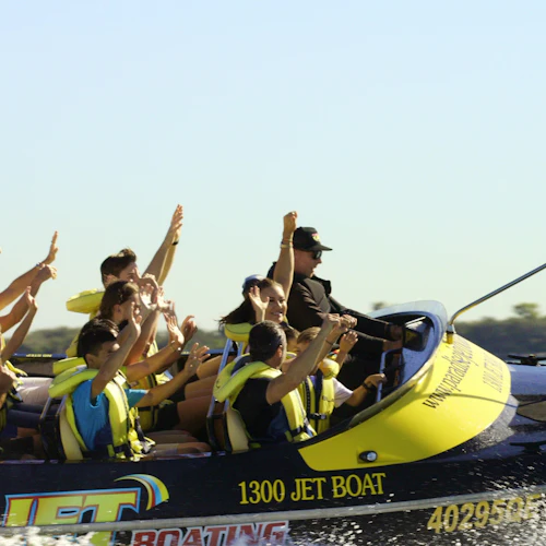 Jet Boating no Paraíso: Passeio de aventura de 1 hora em águas largas - Photo 5