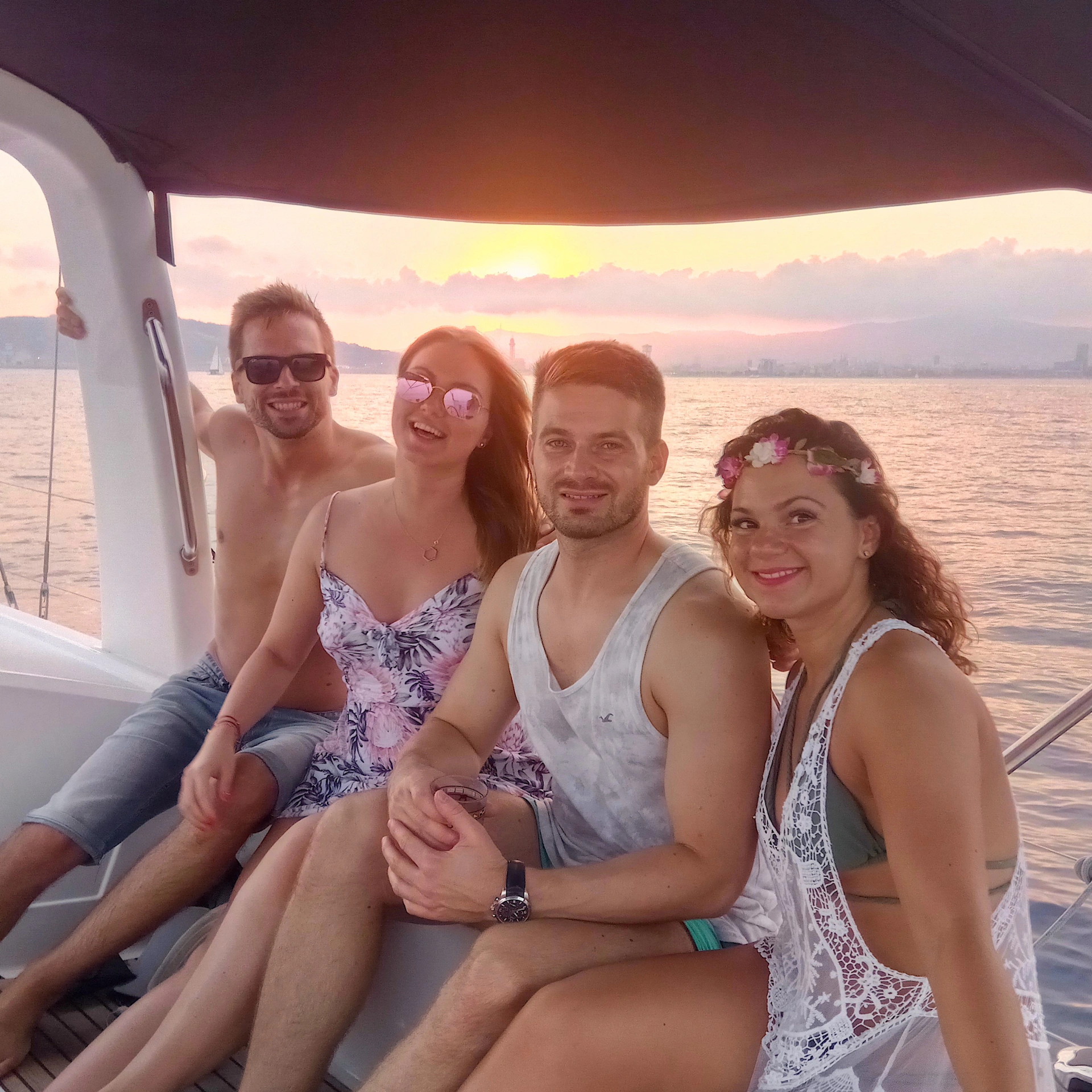 Barcelona: ruta en veler al capvespre + begudes