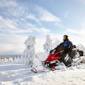 Aventura en moto de nieve en Laponia