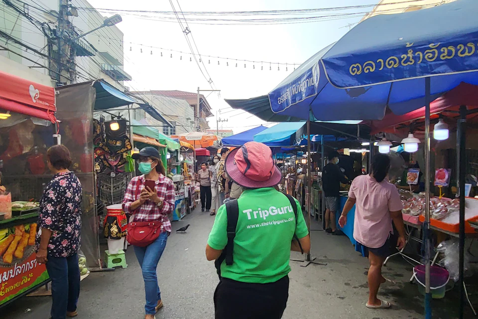 Explore Amphawa Market with our guide