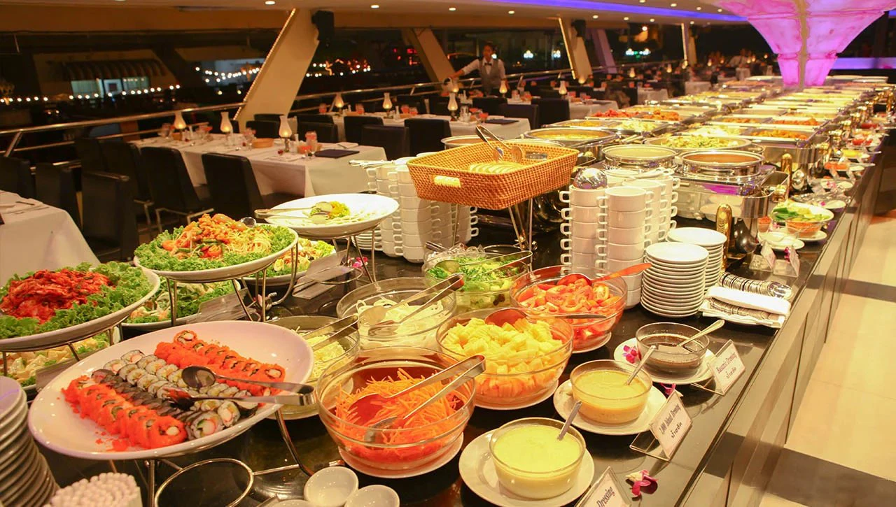 Bangkok: Chao Phraya Princess Dinner Cruise