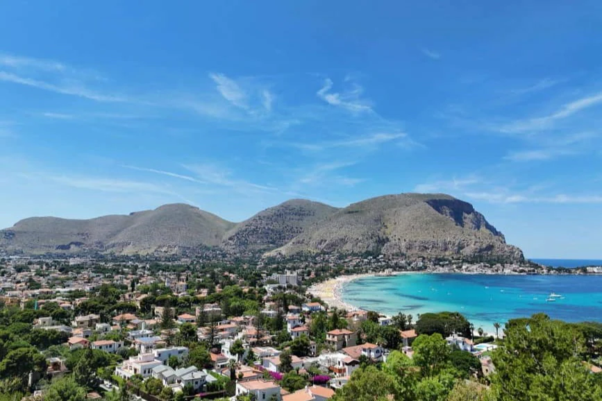 Mondello: Rock Climbing Adventure + Roundtrip Transfer
