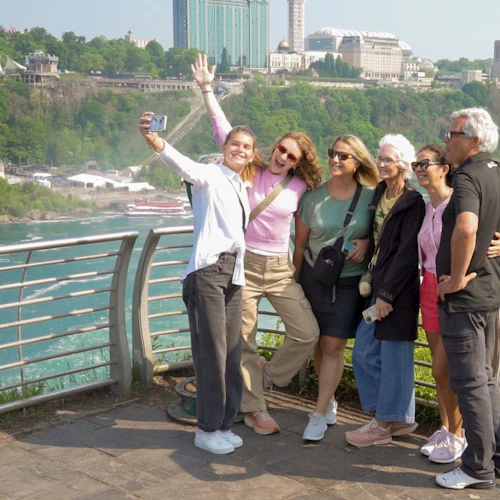 Cataratas do Niágara EUA: Excursão para grupos pequenos + passeio de barco Maid of the Mist + Cave of the Winds - Photo 5