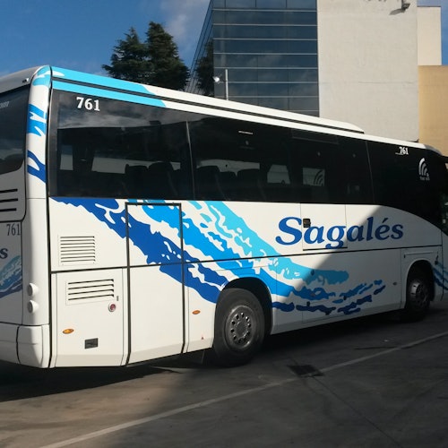 Traslado en autobús desde el aeropuerto de Girona a la ciudad de Barcelona