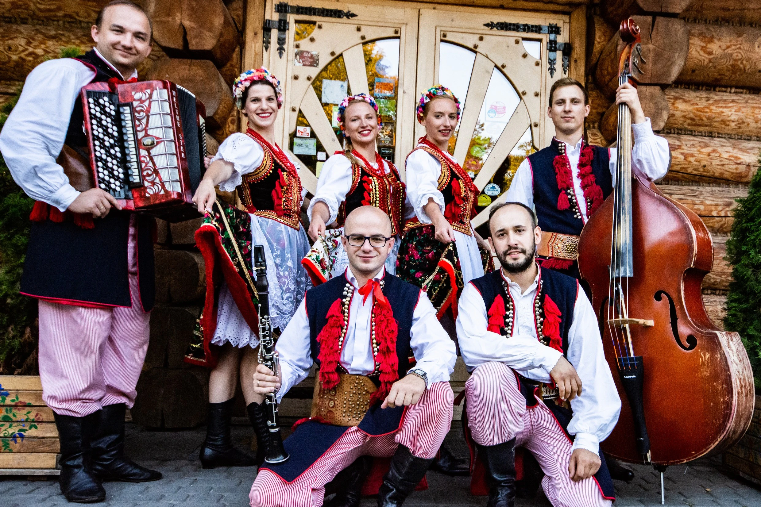 Krakow: Polish Folk Show & Traditional Dinner