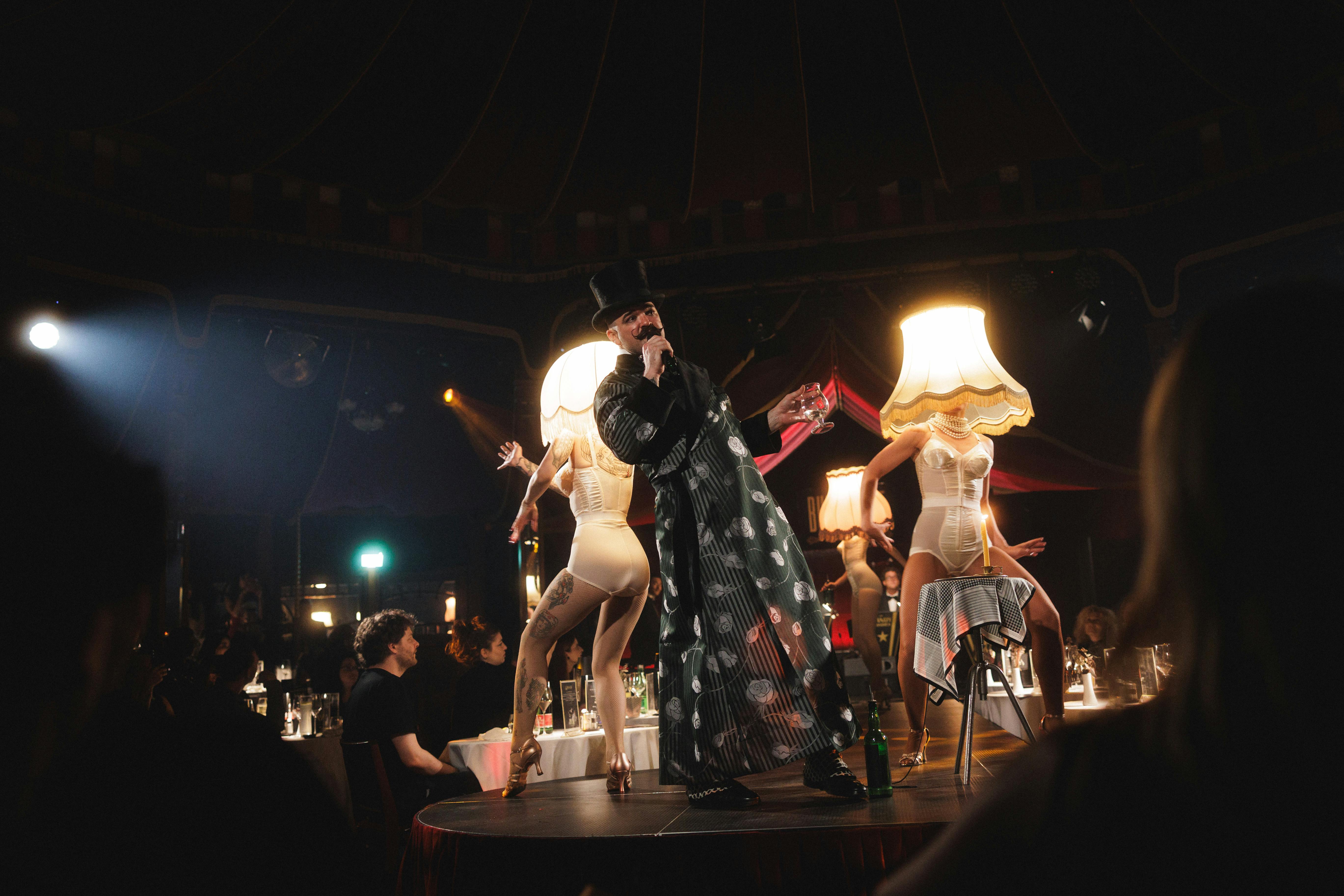 Teatro Mirage: Clube de Jantar Burlesco - Photo 13