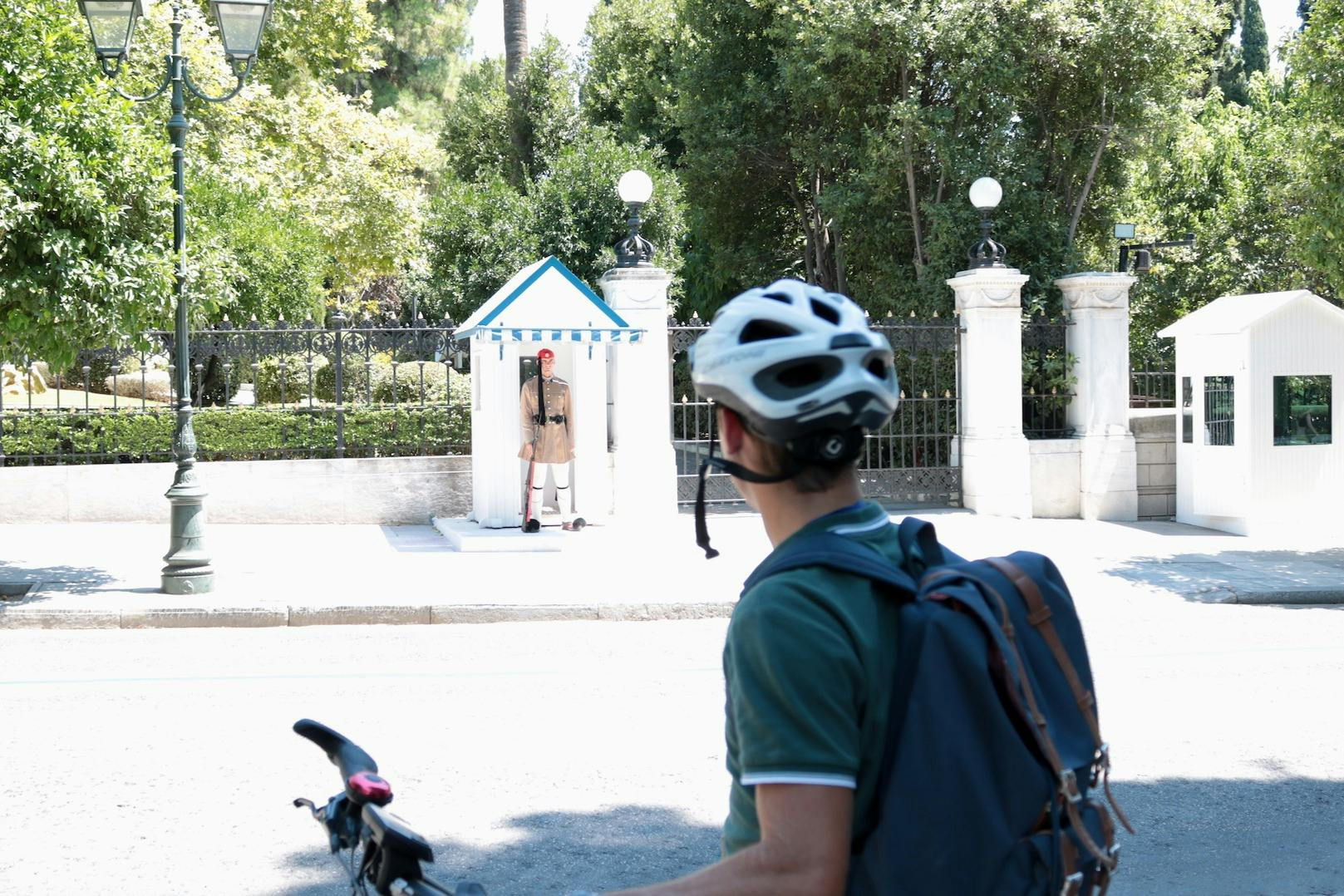 Vagt og passager med hjelm