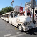 Mały pociąg z Montmartre w Paryżu
