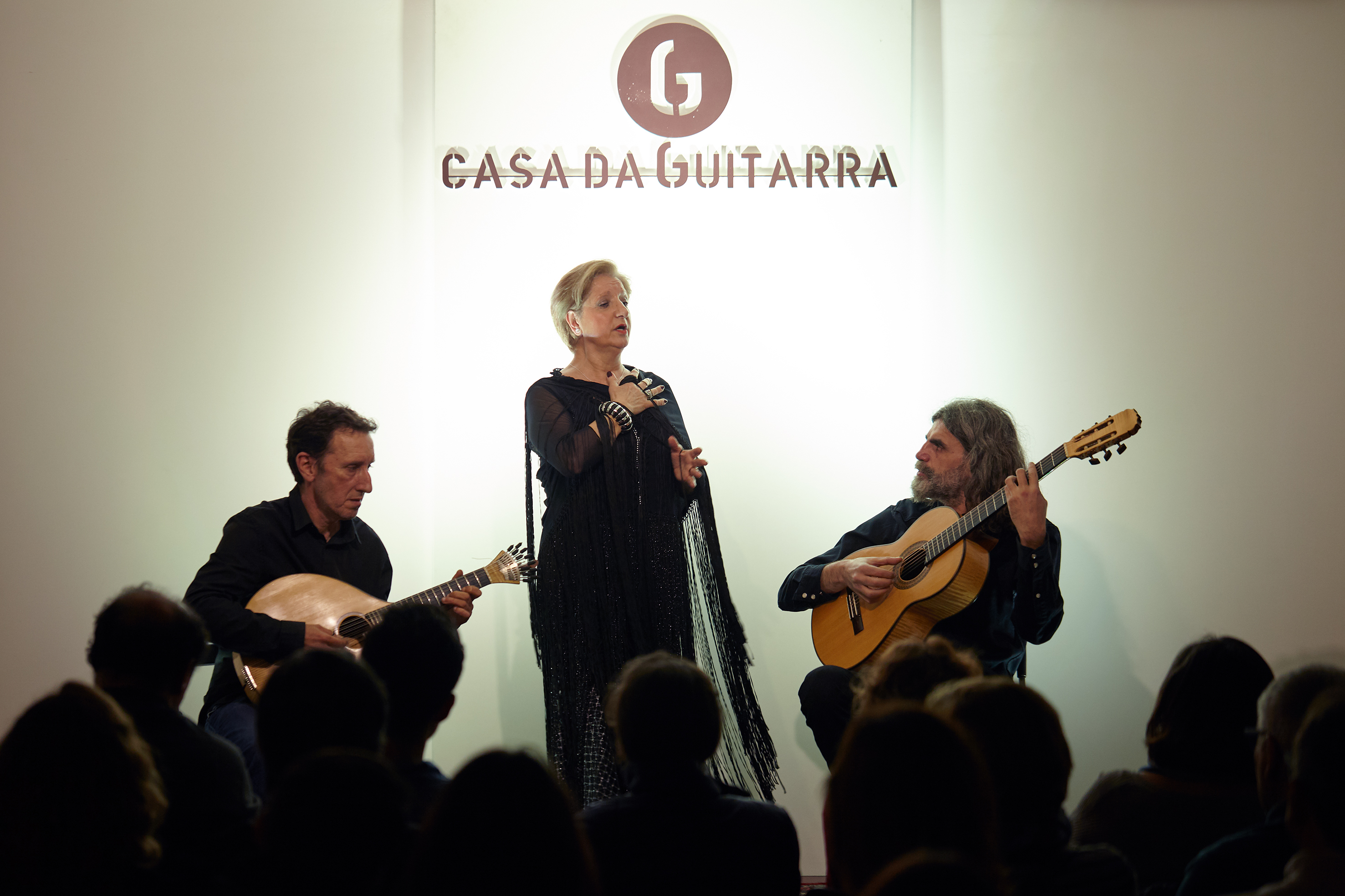 Fado by Casa da Guitarra - Porto - 