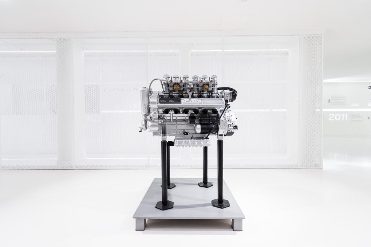 람보르기니 엔진