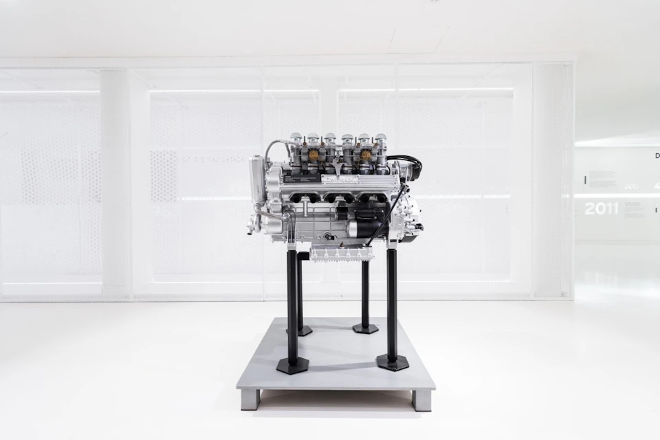 Lamborghini engine